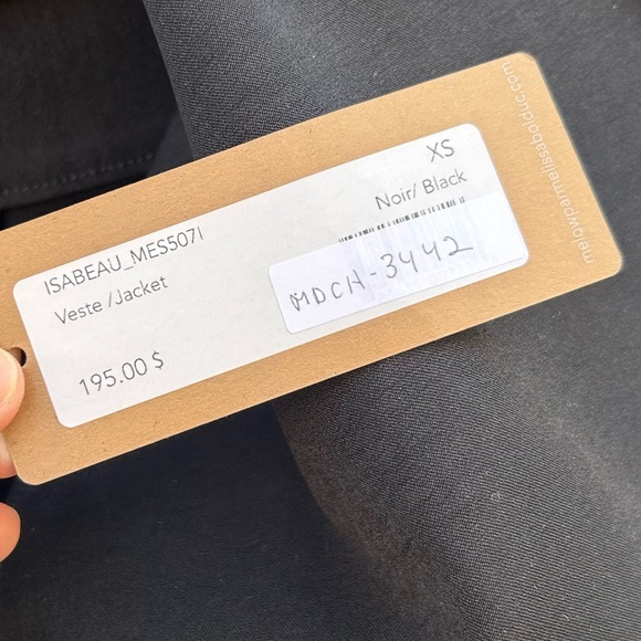 Melow by Melissa Bolduc Isabeau Assymetric Jacket, BNWT, size XS - Picture 14 of 14